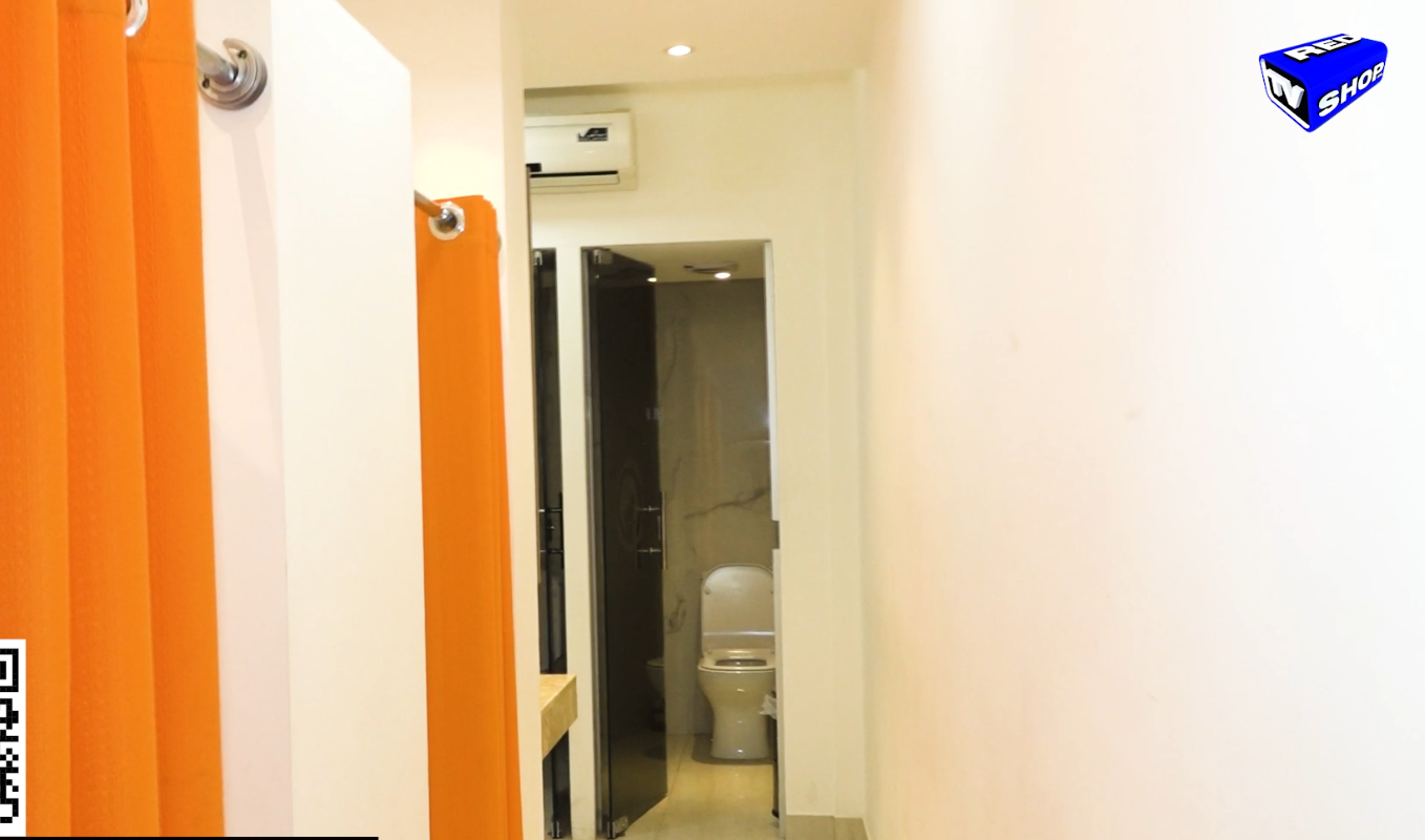 BAÑO Y CAMBIADOR SALÓN DE BELLEZA